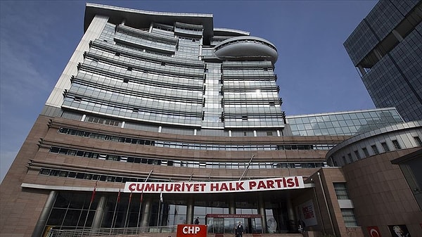Cumhuriyet Halk Partisi Genel Başkanı Özgür Özel dün akşam yaptığı açıklamada komisyonda yer alacaklarını açıklamıştı.