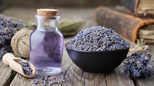 8. Lavanta yağı temizlikte ne işe yarıyor?