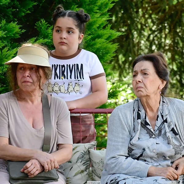 Cenazemize Hoş Geldiniz Benzeri Filmler