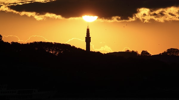What is the Beyazit Tower Used for?