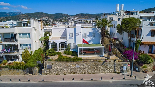 1. Bodrum Zeki Müren Art Museum