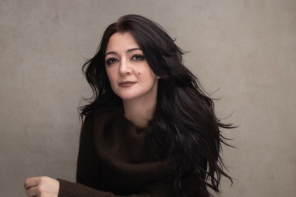 Melek’in çocukluğu çocukluk değildir.