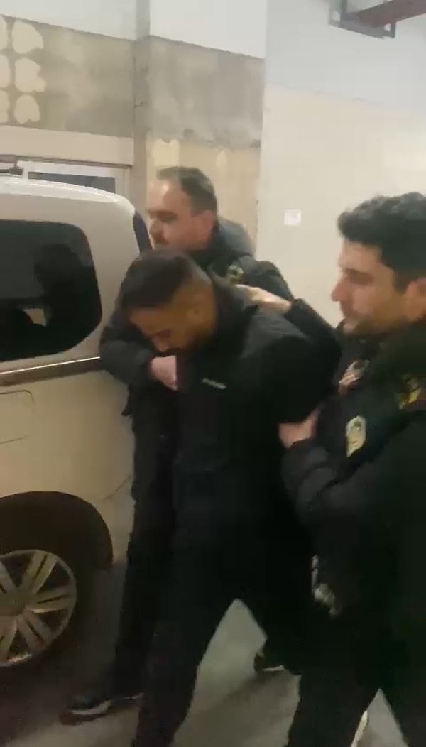 Şişli Bomonti Cumhuriyet Mahallesi’ndeki bir rezidansta yaşayan Yasemin S., evinde bulunan 120 bin eurosunun çalınması sonrasında polise başvurdu.