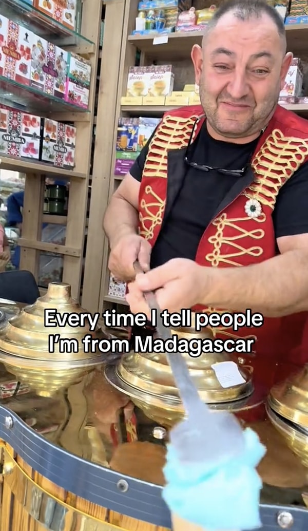 Maraş dondurmacıları malumunuz...