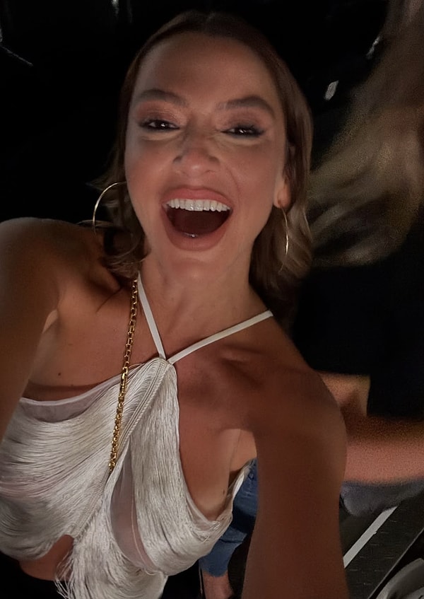 Sahne şovlarının ardından bir de “Fırtınam” klibini yayınlayan Hadise, yine ezber bozmuştu.