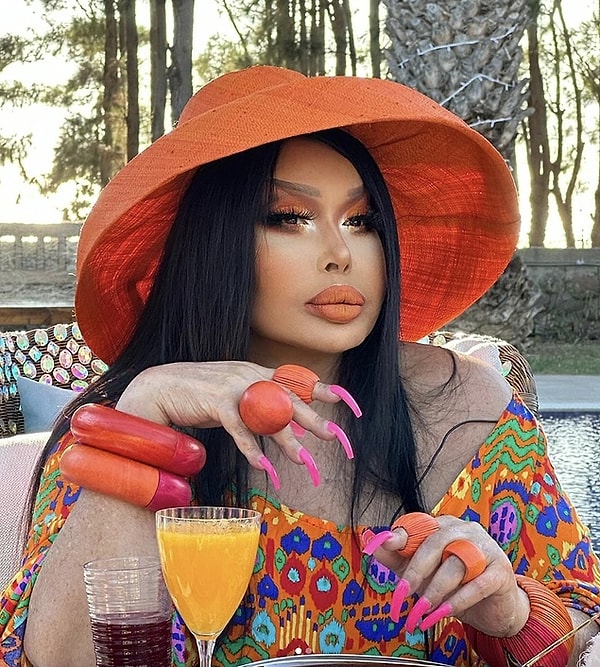 Diva Magazincilere Makyajsız Haliyle Yakalandı!