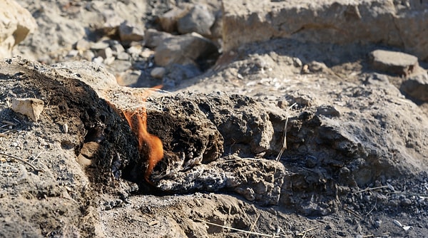 The Geological Structure of Yanartaş and the Source of the Flames