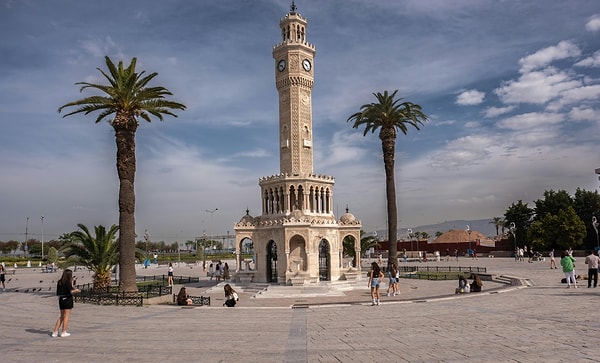 5. Take a Photo Break at the Izmir Clock Tower