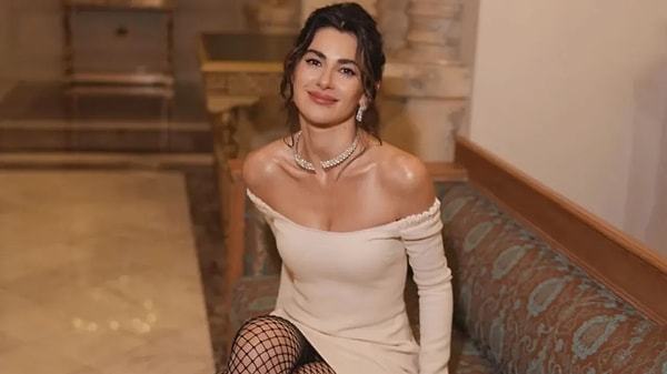 10. Nesrin Cavadzade kaç yaşındadır?