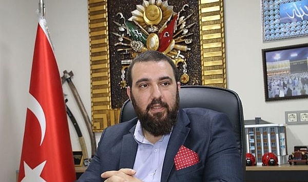 Liderliğini Ziya Kadiroğlu isimli kişinin yaptığı çetenin kurum yetkililerinin e-imzalarını ele geçirerek sahte diploma ve sürücü belgesi satması herkesi şok etmişti.