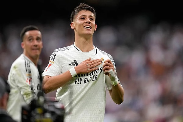 Real Madrid’in genç yıldızı Arda Güler, 2025-26 sezonuna damga vurmaya hazırlanırken fiziksel anlamda dikkat çekici bir dönüşüm gerçekleştirdi.