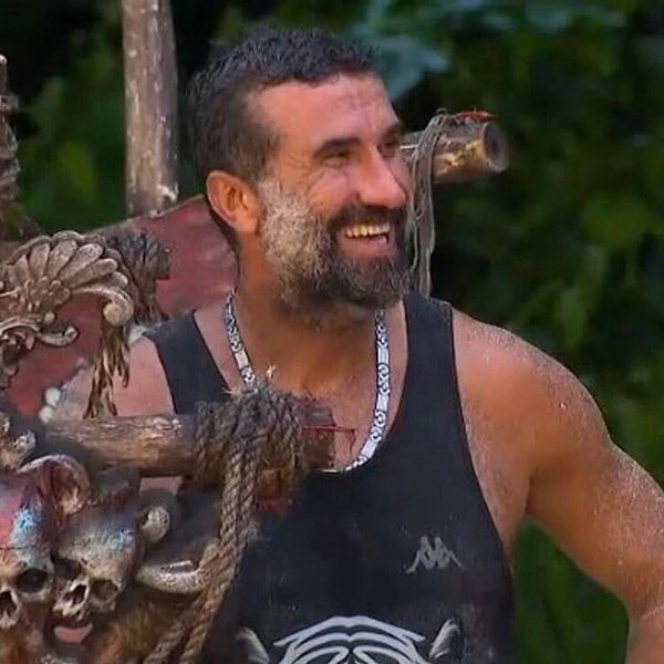 Hikmet Tuğsuz, Survivor finaline 10 gün kala kendi isteğiyle yarışmadan ayrılmıştı.
