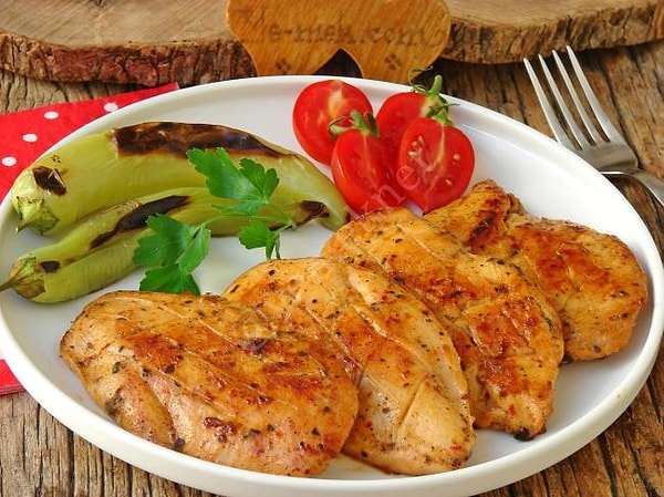 2. Kızarmış Tavuk ve Sebze Karışımı