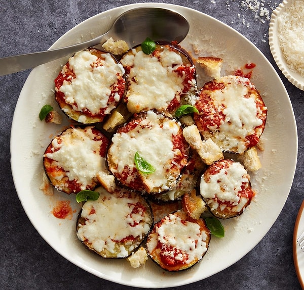 8. Parmesanlı Patlıcan ve Patates