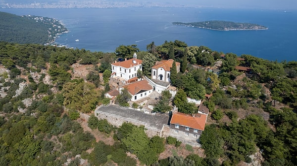 Princes' Islands (Heybeliada, Büyükada lines)
