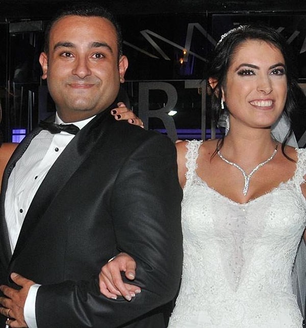 Eski eşi Sinem Ayyıldız ise boşanmayı istemediğini ve evliliği kurtarmak için elinden geleni yaptığını açıklamıştı.