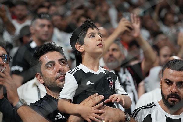Beşiktaş -  St Patrick's Maçı Şifreli mi?