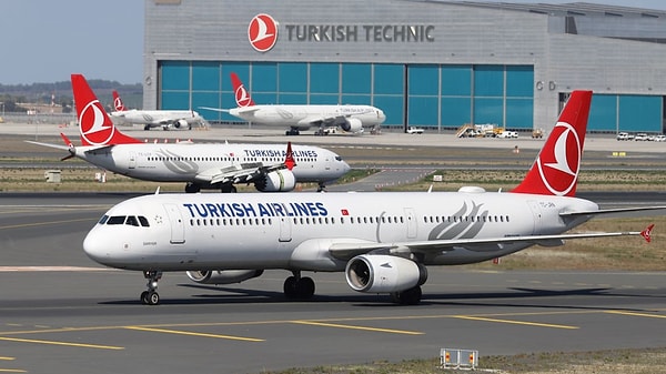 Yüzde 49,12’lik hissesi Türkiye Valık Fonu’na ait olan THY’nin yüzde 50,88’lik hissesi ise borsada halka açık şekilde işlem görüyor.