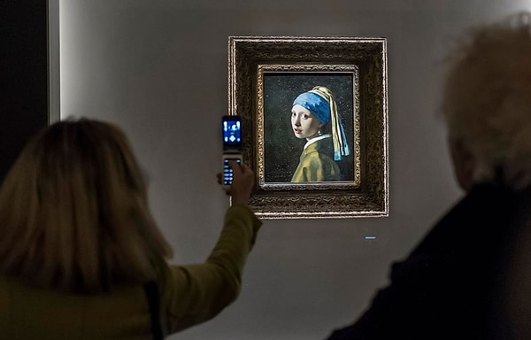 16. Son olarak: Vermeer'in efsane eseri, aslında bir hayli küçük!