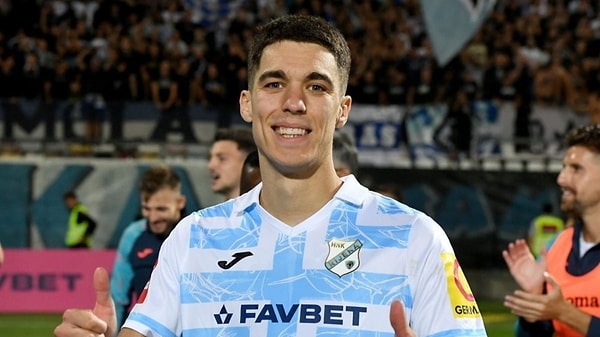 Fenerbahçe, Kerem Aktürkoğlu’nun transferi için çalışmalarını sürdürürken sürpriz bir isimle de anlaşıldığı ortaya çıktı.