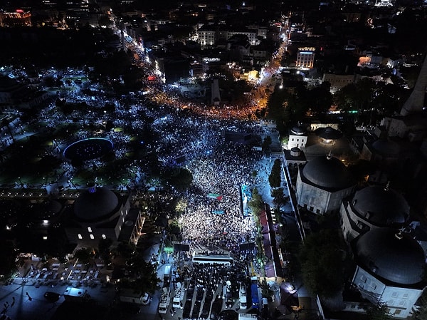İsrail'i protesto yürüyüşünden görüntüler 👇