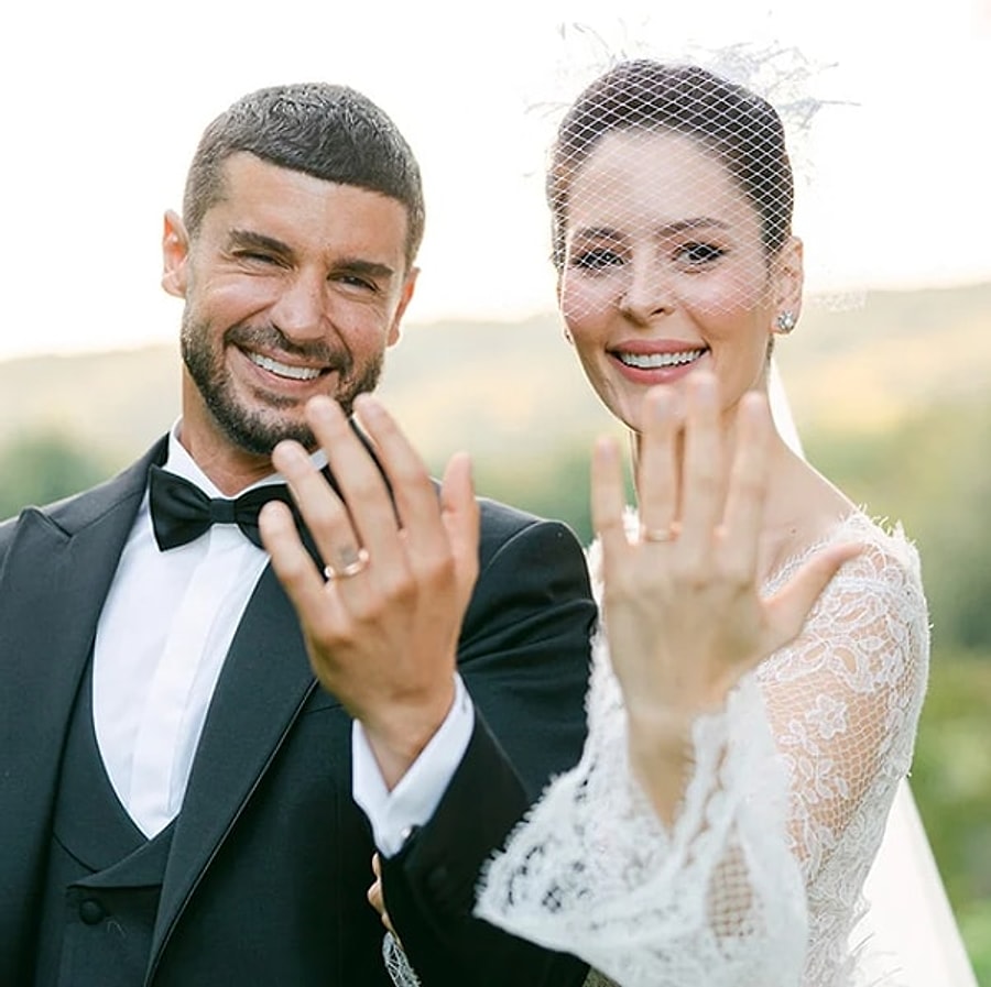 Berk Oktay ve G�lsim Ali "�hanet" �ddias�yla G�ndemdeyken Eski Sevgili Durul Bazan'dan Manidar Payla��m Geldi