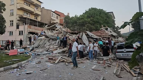 1 kişi yaşamını yitirdi 29 kişi yaralandı.