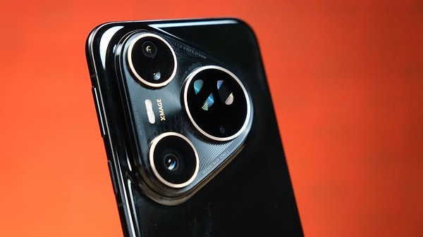 HUAWEI Pura 80 Ultra, tasarımıyla da içine girdiğinizde de sağladığı yüksek performansla oldukça etkileyici bir telefon.
