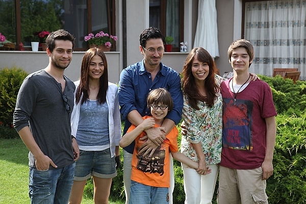 6. Sana Bir Sır Vereceğim (2013)