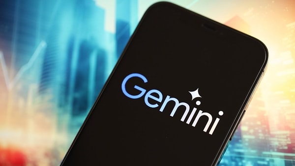Sosyal medyada yayılan ekran görüntülerine Google DeepMind ekibinden Logan Kilpatrick yanıt verdi.
