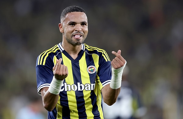 Fenerbahçe, baştan sona üstün bir oyunla Feyenoord’u yenerek yıllar sonra Şampiyonlar Ligi’ne katılmak için dev bir adım attı.