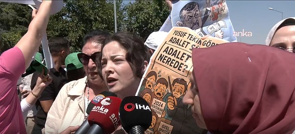 Türkiye’nin dört bir yanından gelen atanamayan öğretmenler Ankara’da bakanlıklar önünde protesto gösterisi yaptı.