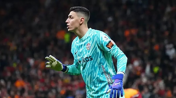 Berke Özer iki sezonluk performansının ardından yeniden üst seviye kulüplerle anılmaya başladı.