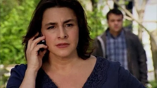 Dizilerde yer alan bazı kötü karakterleri hafızamızda öyle bir yer ediniyor ki onları unutmak imkansız hale geliyor.