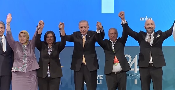 Çerçioğlu ile birlikte Aydın Söke, Sultanhisar ve Yenipazar Belediye Başkanlarına AKP rozeti takıldı.