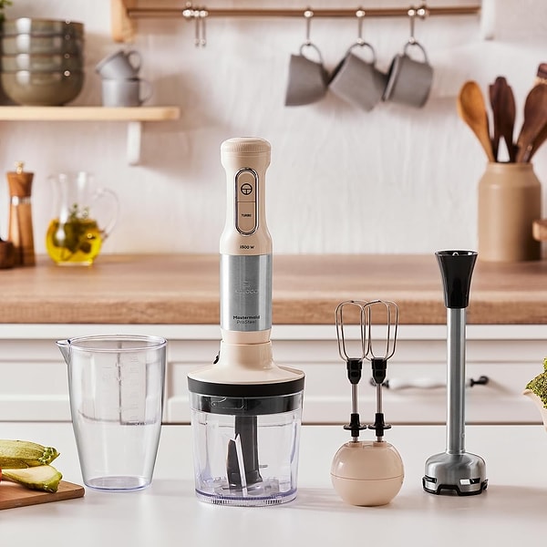 İster çorba, püre ve sos hazırlayın, ister smoothie ve krema yapın; her tarife kolayca uyum sağlayan bu set, şık tasarımıyla da mutfak dekorunuza modern bir hava katacak.