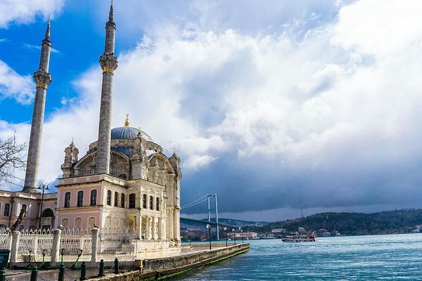 Beşiktaş: In the Footsteps of Ottoman Palaces