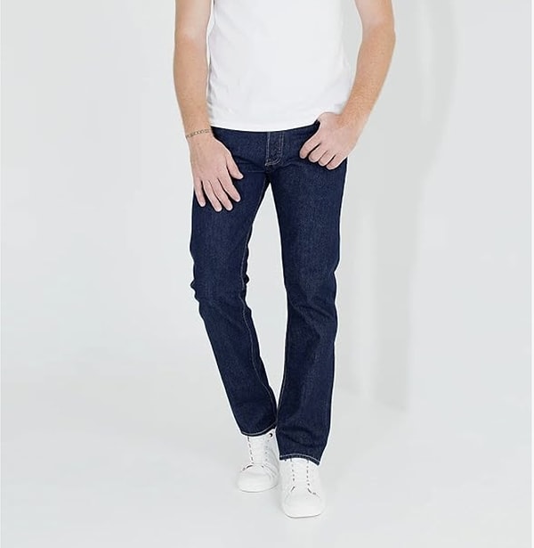 “Ben rahat kombinlerden yanayım” diyenler için Levi’s 512 Slim Taper Jeans, erkek gardırobunun olmazsa olmaz parçalarından biri.