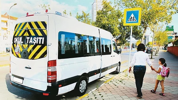 Yeni eğitim-öğretim dönemi yaklaşırken Ankara'da servis ücretlerine zam geldi.