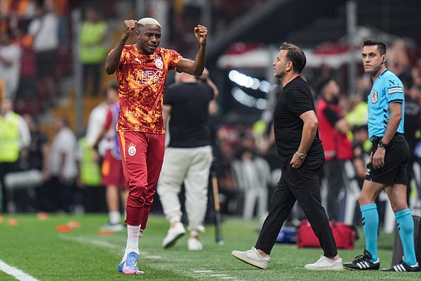 Osimhen yeni sezona da VAR'a takılarak başladı.