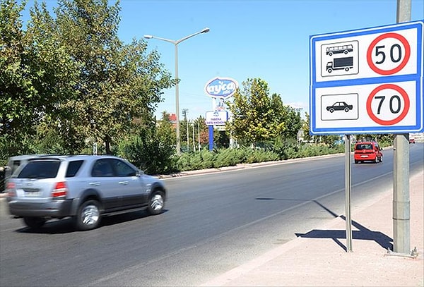 Hız sınırları ve trafik levhaları değişiyor.