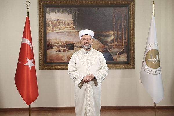En çok eleştirilen kurumların başında gelen Diyanet İşleri Başkanlığı bu kez açılan bir ilanla gündeme geldi.