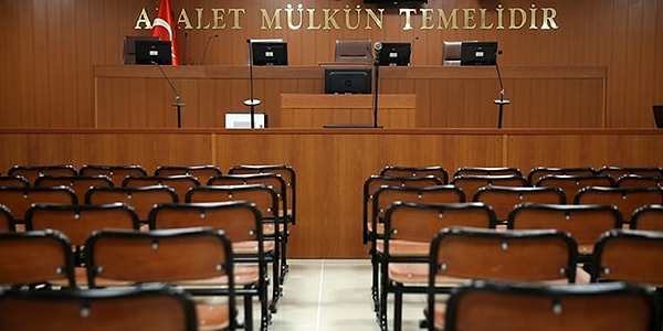 Mahkeme montu şüphelilere deneterek ve DNA incelemesi sonucu suçluyu buldu.