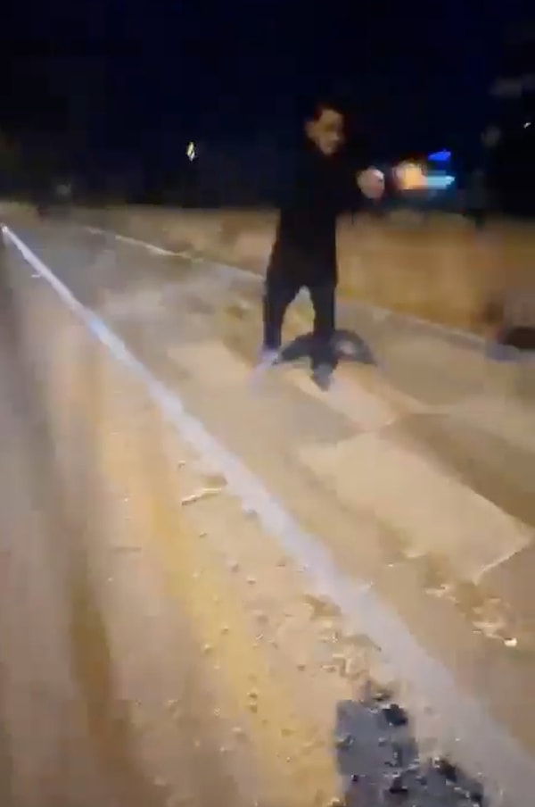 Bucak aşiretinden biri, trafikte tartıştığı kişiye kurşun yağdırdı.