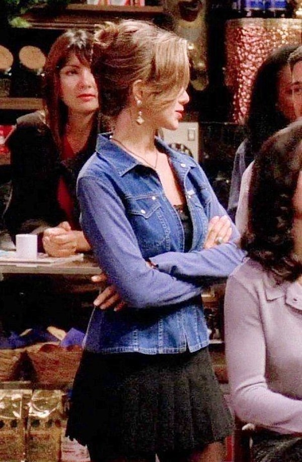 8. Bir Rachel Green klasiği: ceket + etek