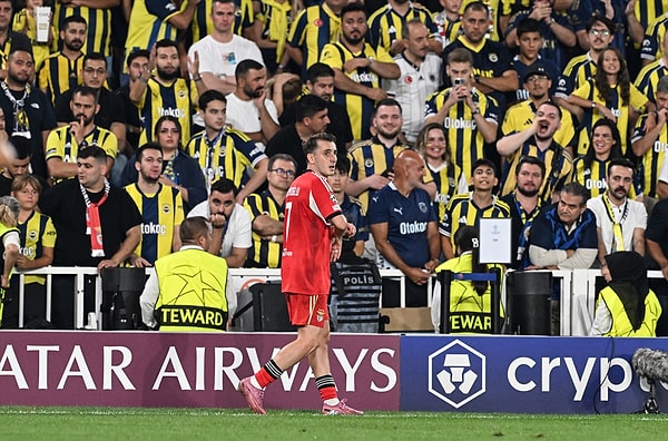 Portekiz basınında Kerem Aktürkoğlu'nun Benfica'da kalacağı yazıldı.