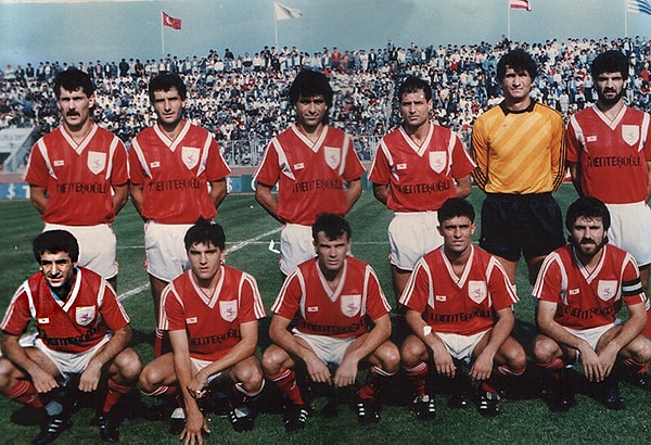 Samsunspor için 1988-89 sezonu saha içinde oldukça kötü gidiyordu. Umutlar ikinci yarıya kalmıştı...