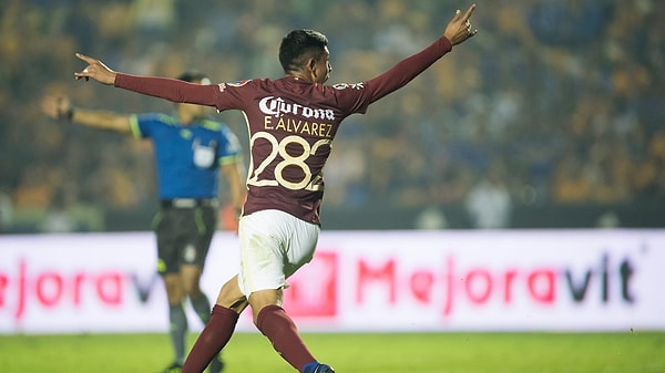 Alvarez, Club America'daki forma numarası ile dikkat çekti.