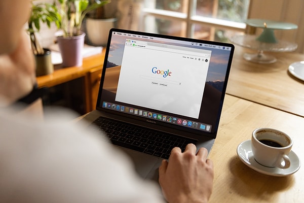 Hackerler Google’ın en büyük veritabanını ihlal etti.