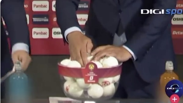 Romanya Kupası play-off turu kura çekiminde yaşananlar, tüm dünyada dikkat çekti.